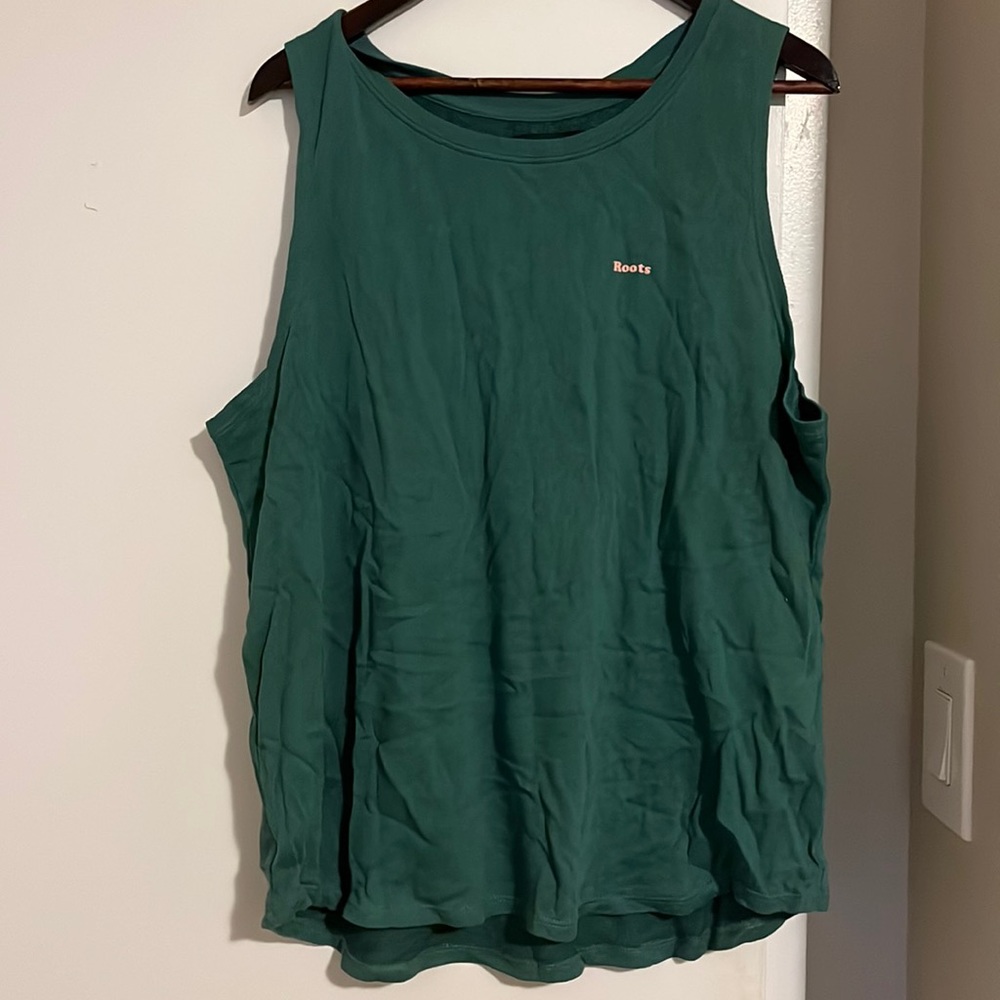 Roots soft green muscle tee
